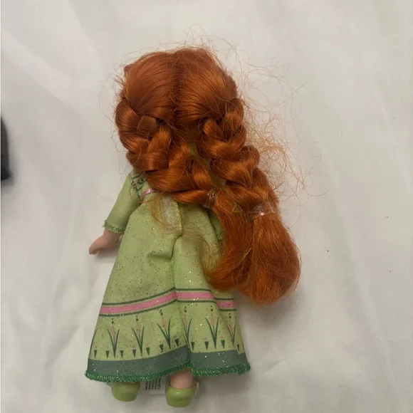 Disney Frozen 2 Anna & Elsa Lullaby Doll Set w/ Singing Bed EUC - Picture 13 of 17